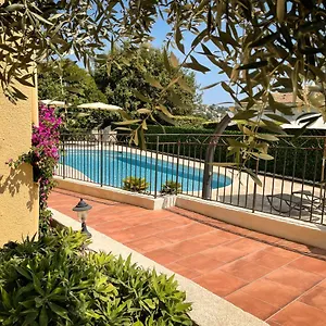 hotel-marc-hely.fr-provencehotel.com/